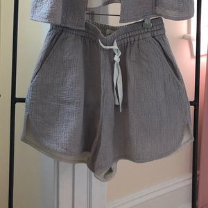 Aritzia - drawstring short